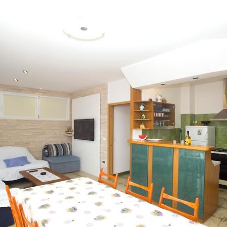 Apartment Damir พอสติรา ภายนอก รูปภาพ
