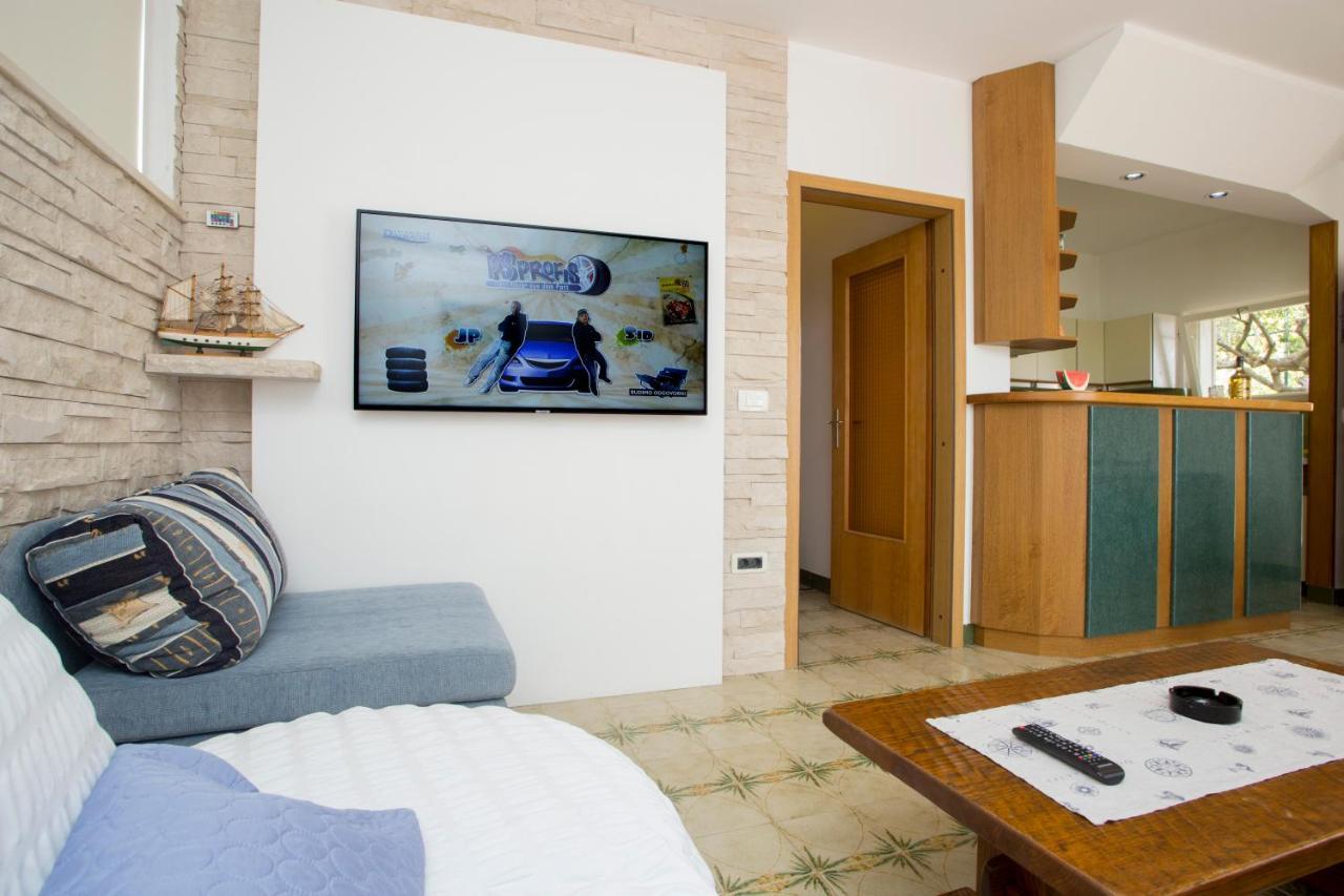 Apartment Damir พอสติรา ภายนอก รูปภาพ